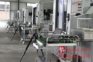 精雕公司在裝配車間批量使用激光干涉儀 