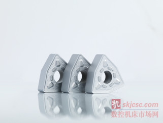全新一代Duratomic®（金剛甲）在堅韌性和耐磨性方面都有了實質性的改進
