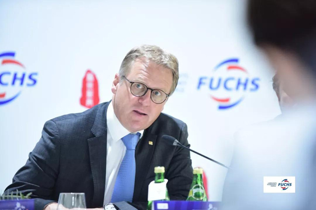 福斯油品集團董事會主席Stefan FUCHS 福斯油品集團董事會主席Stefan FUCHS